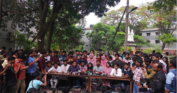 সাত কলেজ রবিবারের মধ্যে অন্তর্বর্তী প্রশাসন চান শিক্ষার্থীরা, না মানলে আন্দোলন